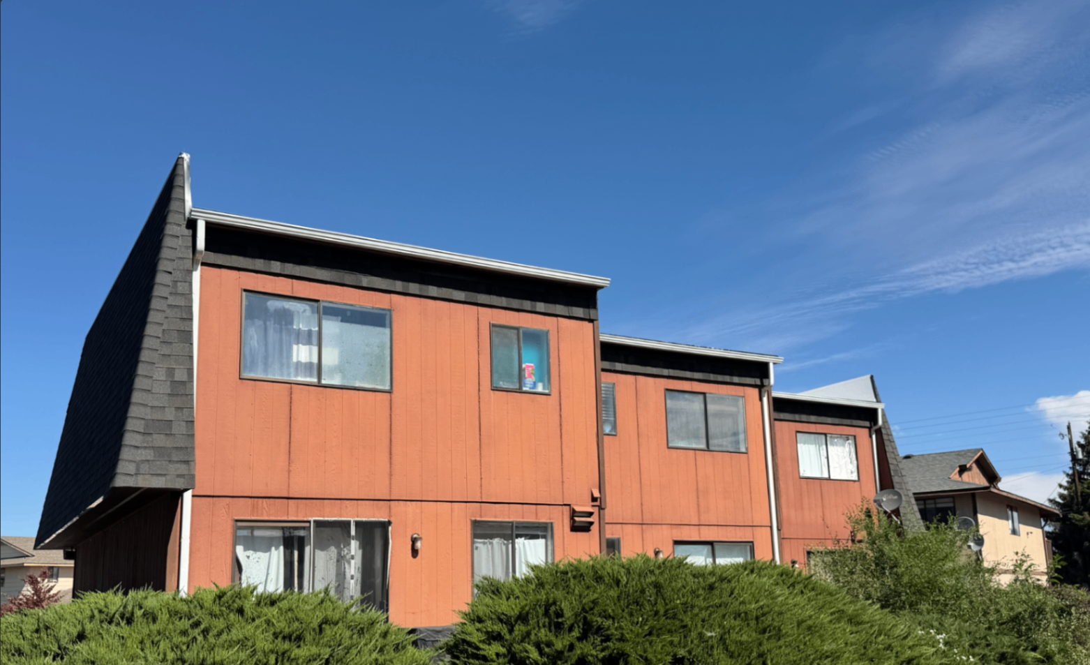 Side elevation of the completed multi-family community roof